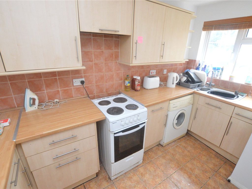 2 bed terraced house for sale in Bowmans Way, Dunstable, Bedfordshire LU6, £200,000