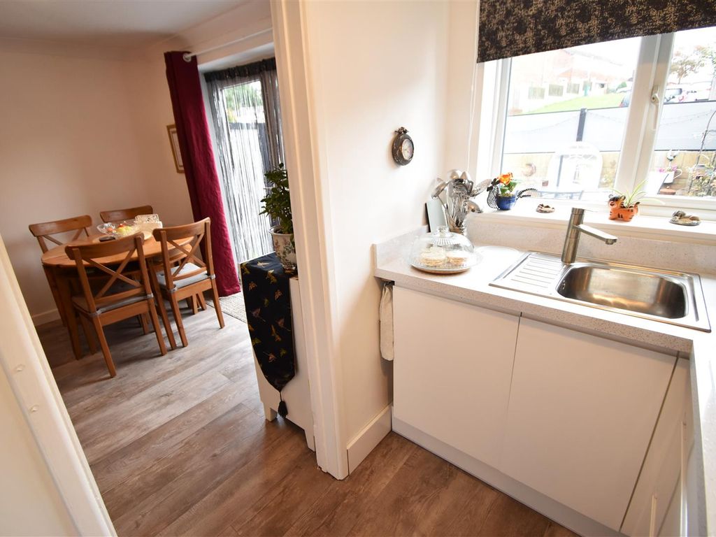 2 bed property for sale in Pondhead, Pill, Bristol BS20, £279,950