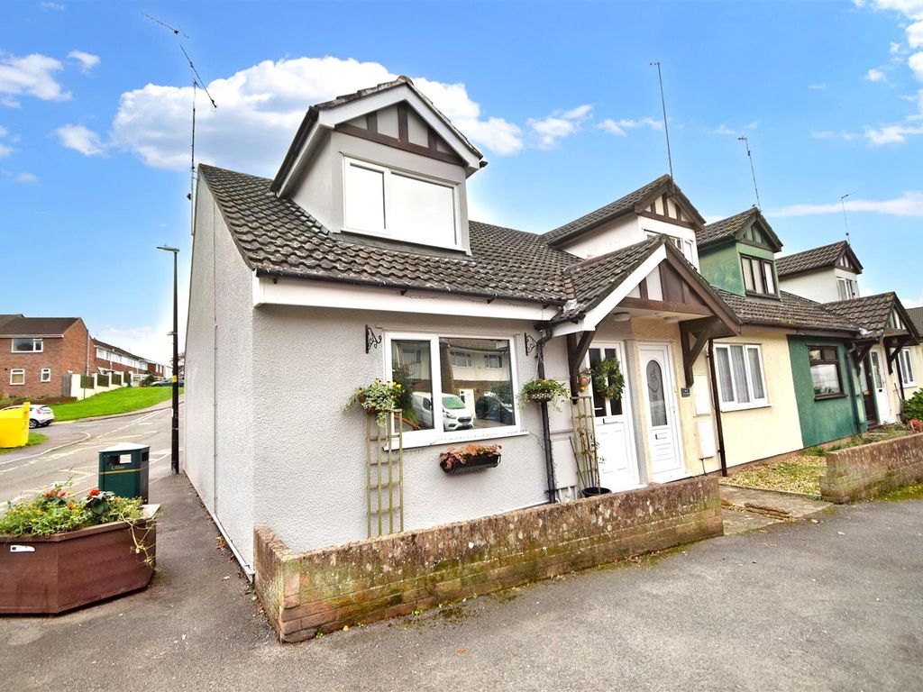 2 bed property for sale in Pondhead, Pill, Bristol BS20, £279,950