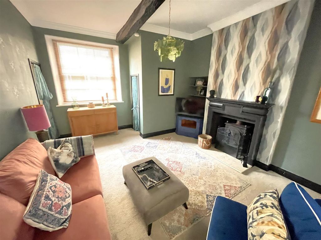 3 bed flat for sale in High Street, St Martins, Stamford PE9, £355,000