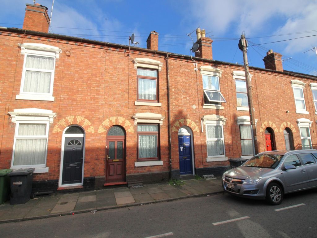 3 bed terraced house for sale in Wood Street, Kidderminster DY11, £132,000