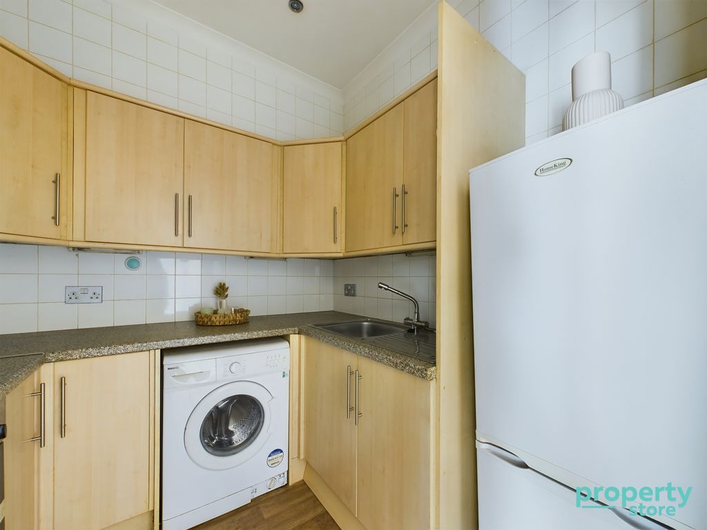 1 bed flat for sale in Quarry Street, Hamilton, South Lanarkshire ML3, £52,000