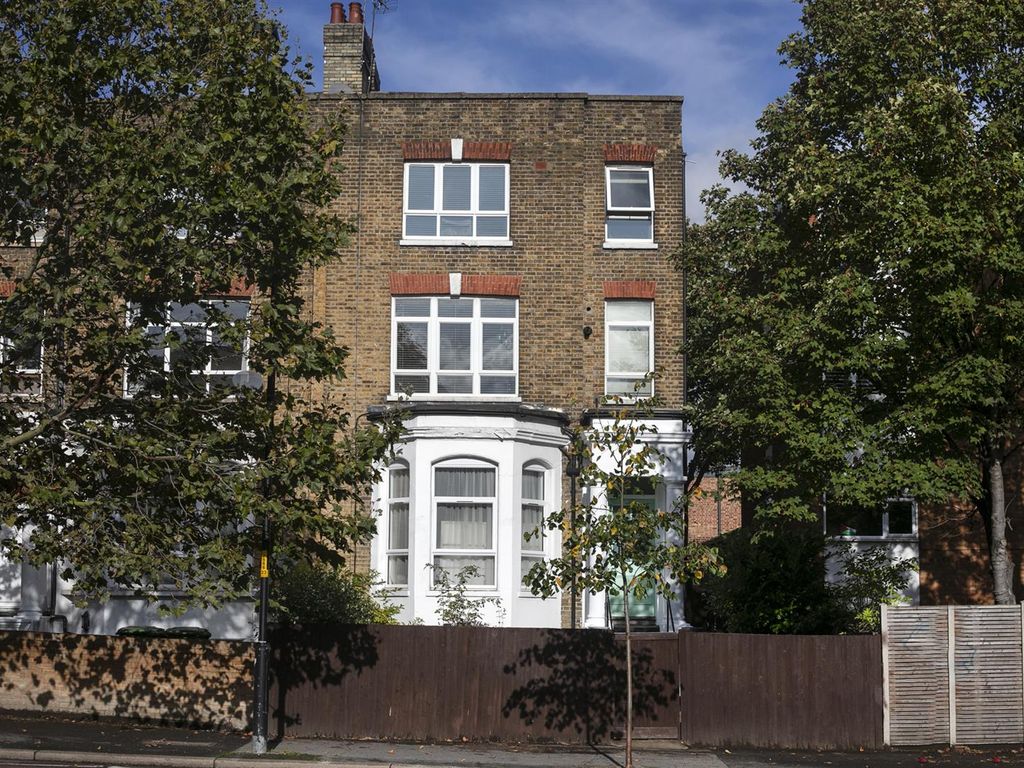 3 bed flat for sale in East Dulwich Road, East Dulwich SE22, £700,000