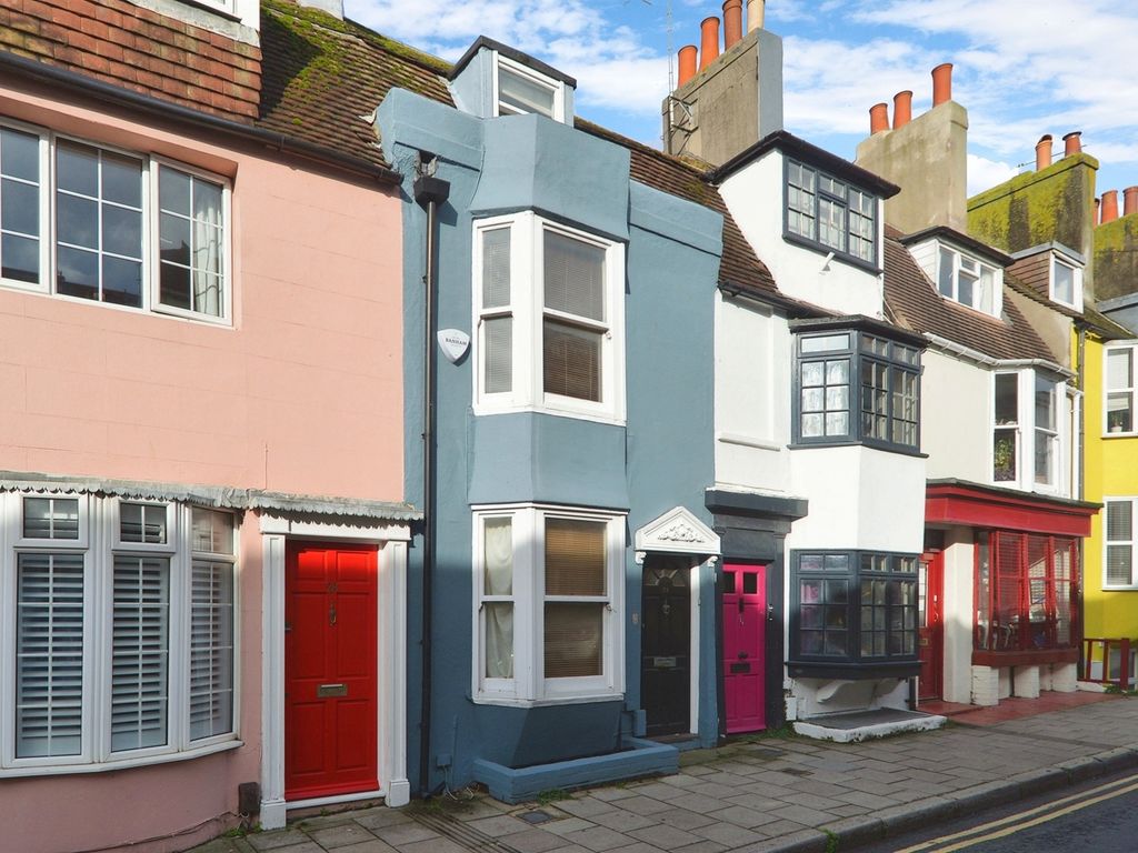 4 bed terraced house for sale in George Street, Brighton BN2, £400,000