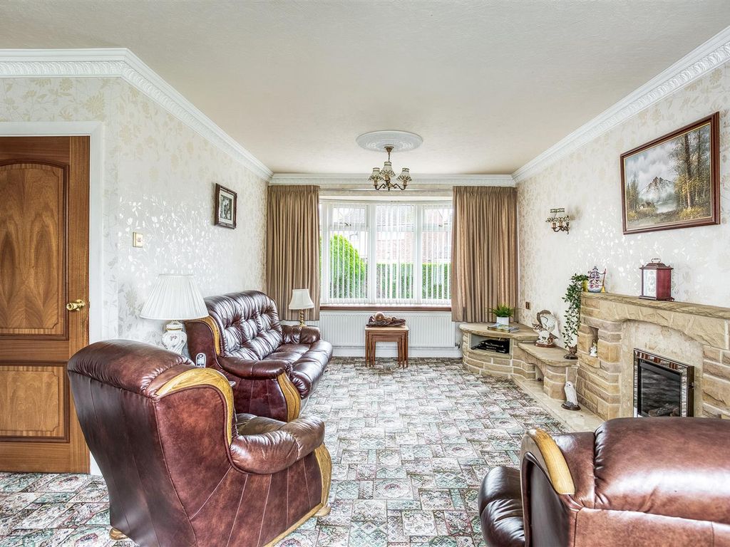 3 bed detached house for sale in Napier Close, Mickleover, Derby DE3, £350,000