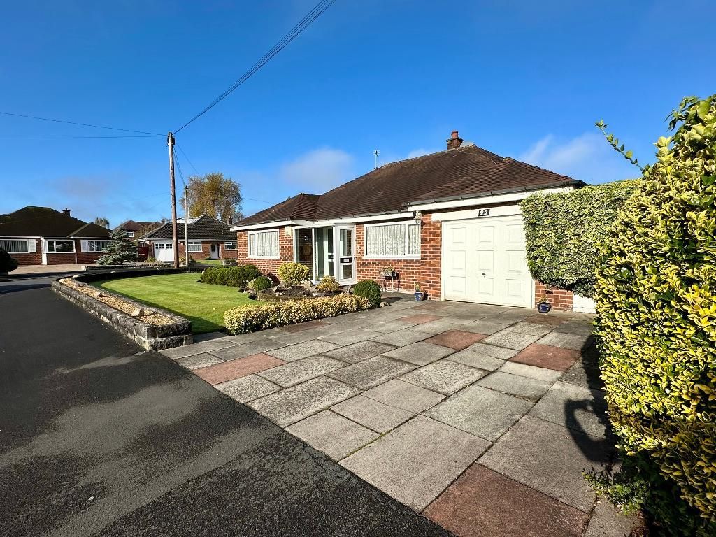 2 bed detached bungalow for sale in Roundway, Bramhall, Stockport SK7, £550,000