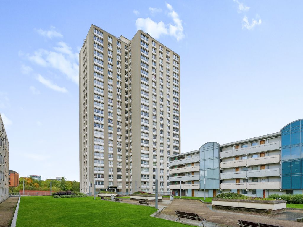 2 bed flat for sale in 6 Dundasvale Court, Glasgow G4, £110,000
