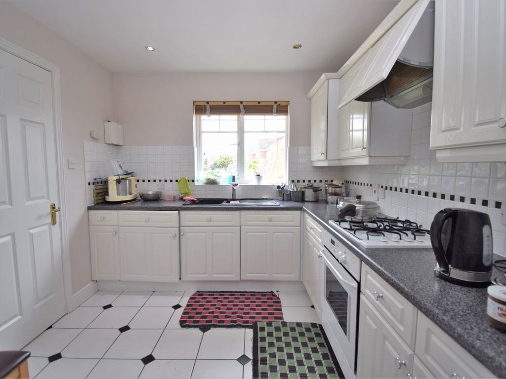 3 bed semi-detached house for sale in Willow Wood Close, Burnham SL1, £480,000