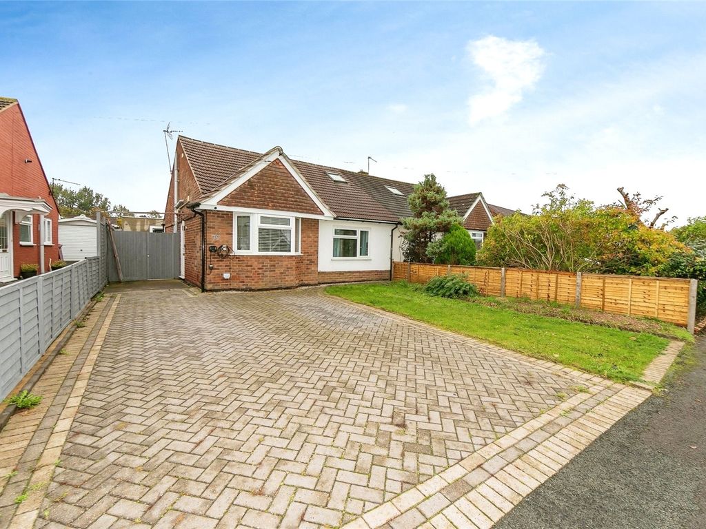 3 bed bungalow for sale in Winton Road, Reading RG2, £425,000