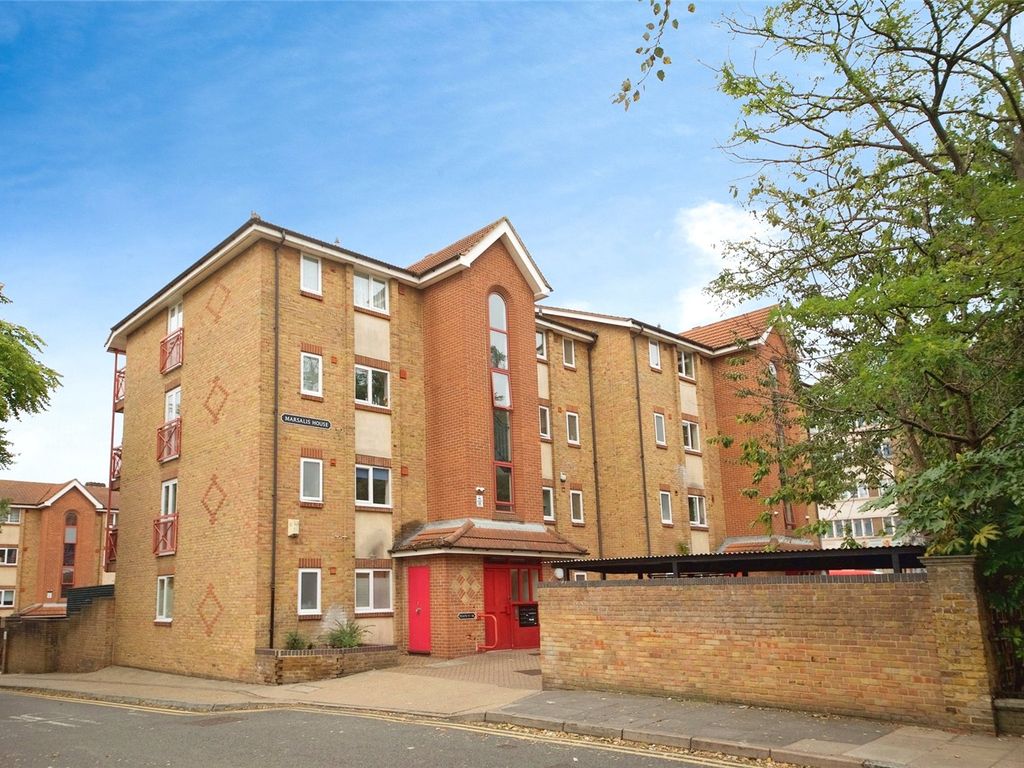 1 bed flat for sale in Rainhill Way, London E3, £335,000