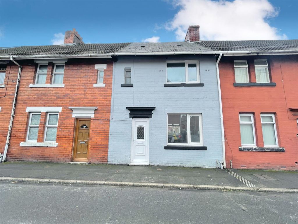 3 bed terraced house for sale in Pentre Street, Glynneath, Neath SA11, £124,950