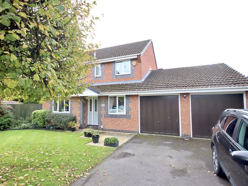 4 bed detached house for sale in Payne Close, Pewsham, Chippenham SN15, £490,000