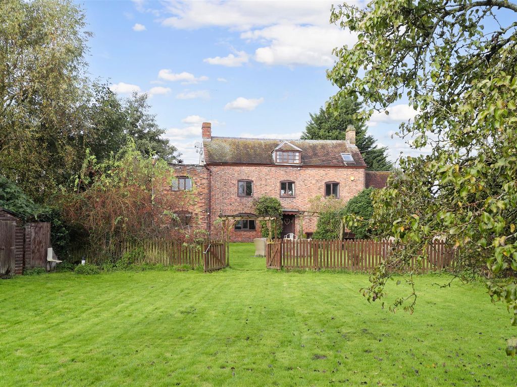 4 bed detached house for sale in Framilode, Gloucester GL2, £800,000