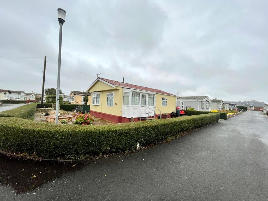 2 bed detached bungalow for sale in Sea Breeze Park, Seaton Carew, Hartlepool TS25, £100,000