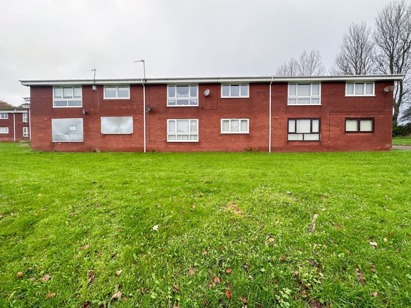 1 bed flat for sale in East Lea, Blaydon-On-Tyne NE21, £70,000