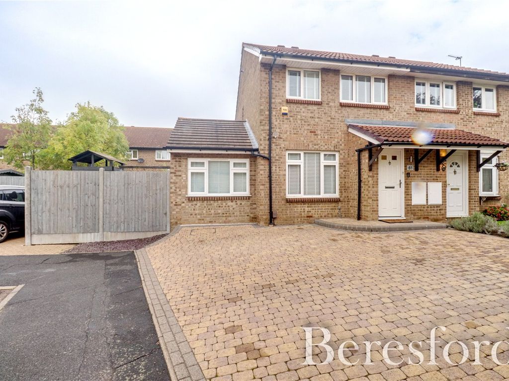 4 bed semi-detached house for sale in Juniper Way, Romford RM3, £550,000