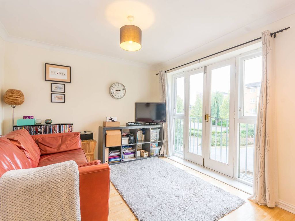 2 bed flat for sale in Shalbourne Square, Hackney Wick, London E9, £450,000