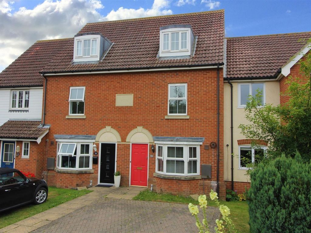 3 bed town house for sale in Barley Way, Kingsnorth, Ashford TN23, £310,000
