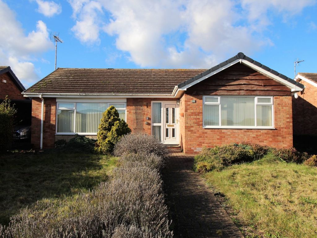 3 bed bungalow for sale in All Hallowes Drive, Tickhill, Doncaster, South Yorkshire DN11, £275,000