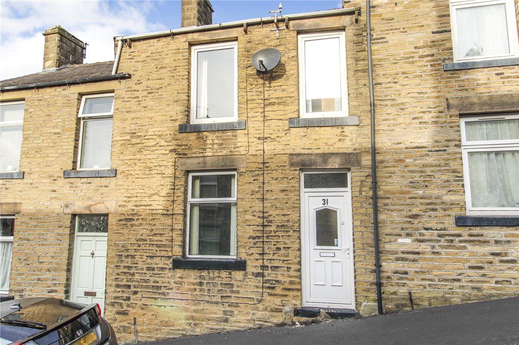 2 bed terraced house for sale in George Street, Skipton, North Yorkshire BD23, £160,000