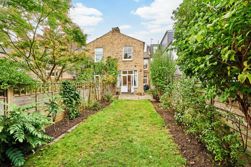 4 bed detached house to rent in Elm Grove Road, London SW13, £4,250 pcm