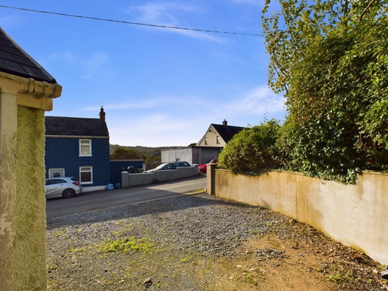 3 bed cottage for sale in Croesyceiliog, Carmarthen SA32, £325,000