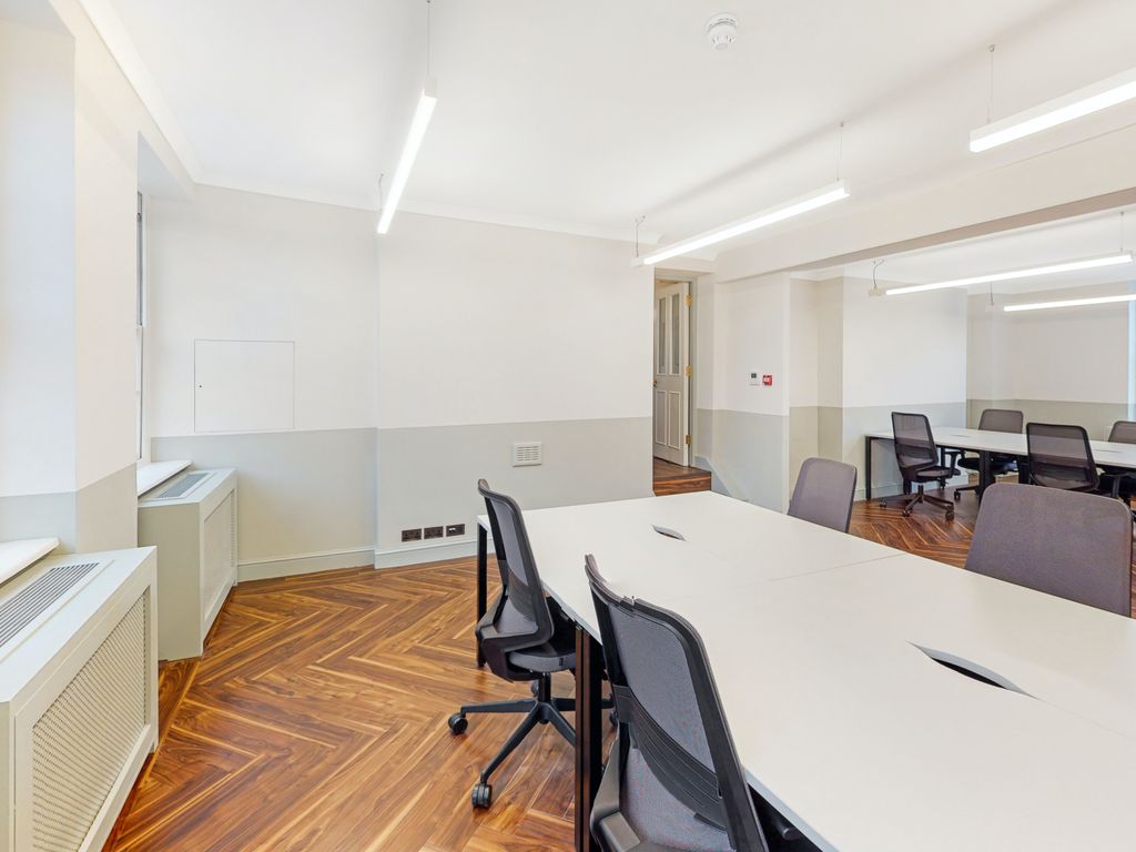 Office to let in Theobalds Road, London WC1X, £17,000 pa