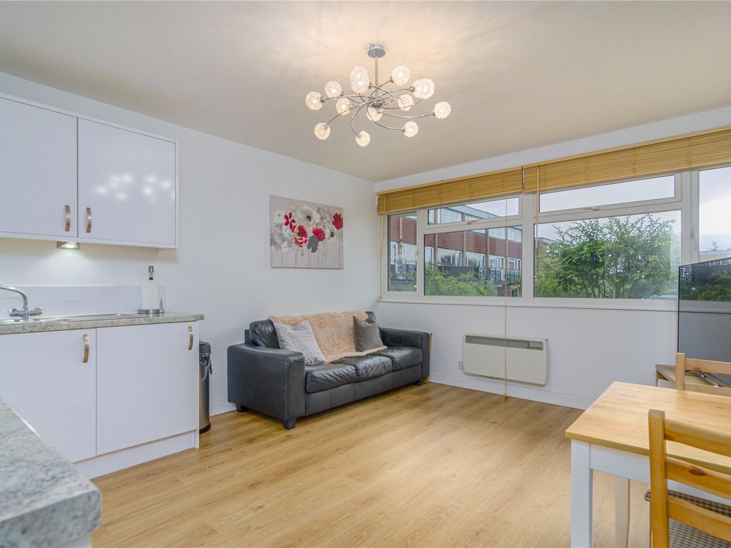 1 bed flat for sale in Briarleas Gardens, Cranham, Upminster RM14, £215,000