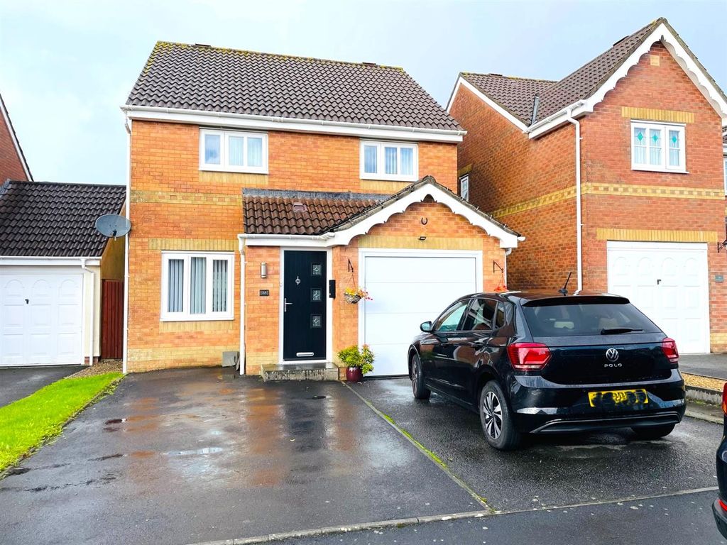 3 bed detached house for sale in Pant Bryn Isaf, Llwynhendy, Llanelli SA14, £265,000