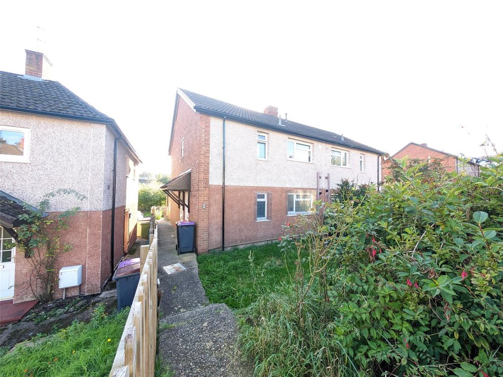 1 bed flat for sale in Lancaster Avenue, Dawley, Telford, Shropshire TF4, £45,000