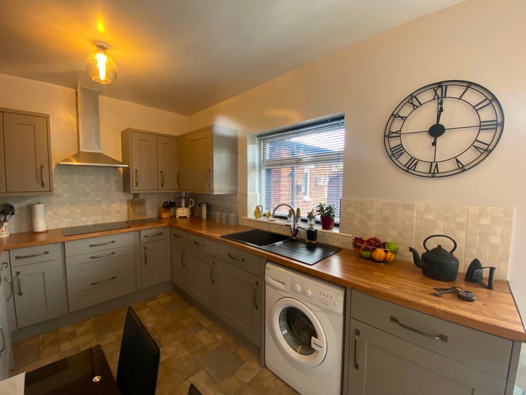 3 bed semi-detached house for sale in Barthomley Crescent, Crewe CW2, £190,000