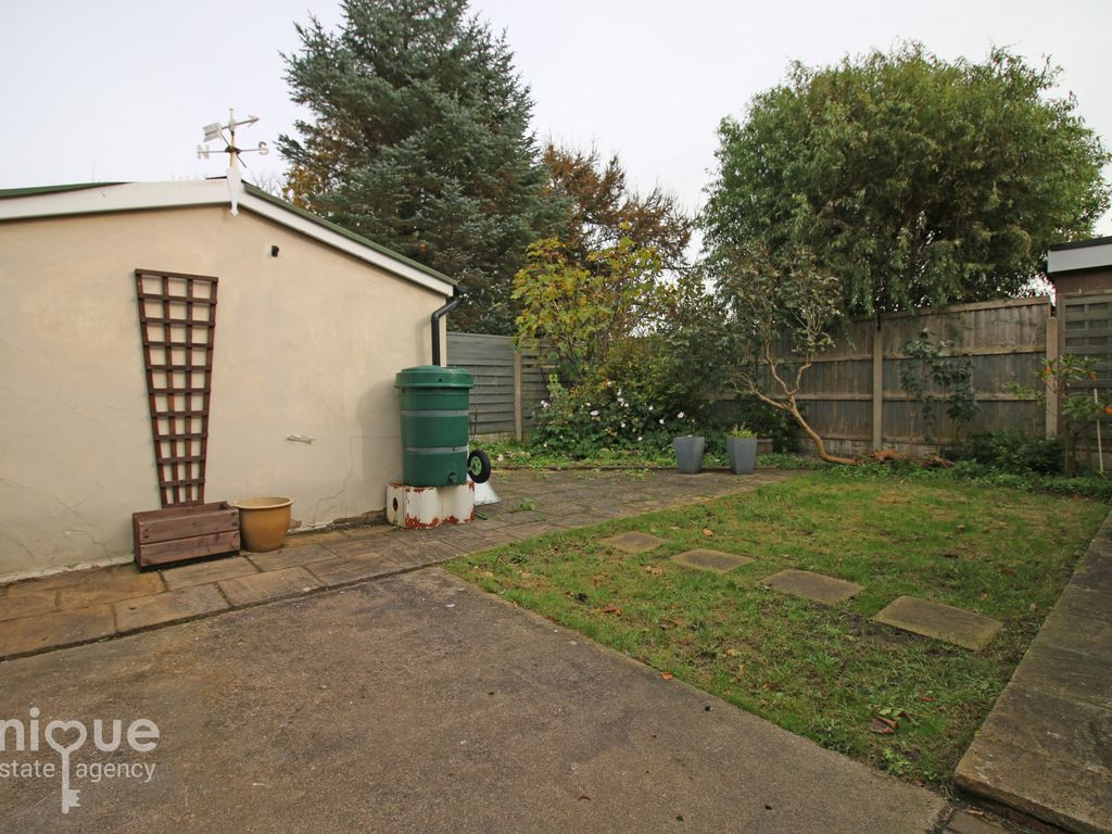 4 bed bungalow for sale in Bispham Road, Blackpool FY2, £217,500