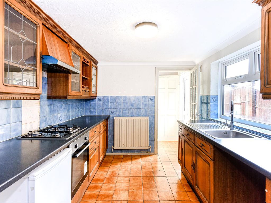 3 bed property for sale in Chester Road, London E17, £600,000