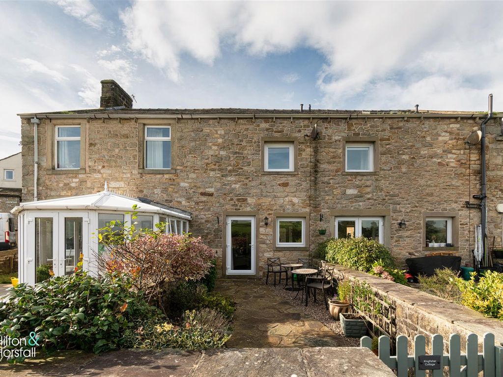 2 bed cottage for sale in Kingfisher Cottage, Lanehouse, Trawden BB8, £205,000