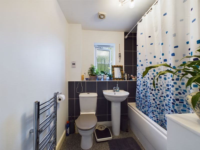 2 bed property for sale in Round Ring Gardens, Penryn TR10, £255,000