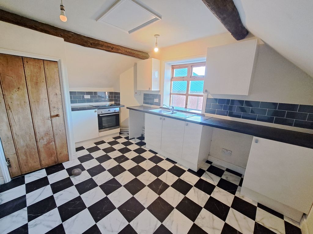 2 bed flat to rent in Teme Street, Tenbury Wells WR15, £575 pcm