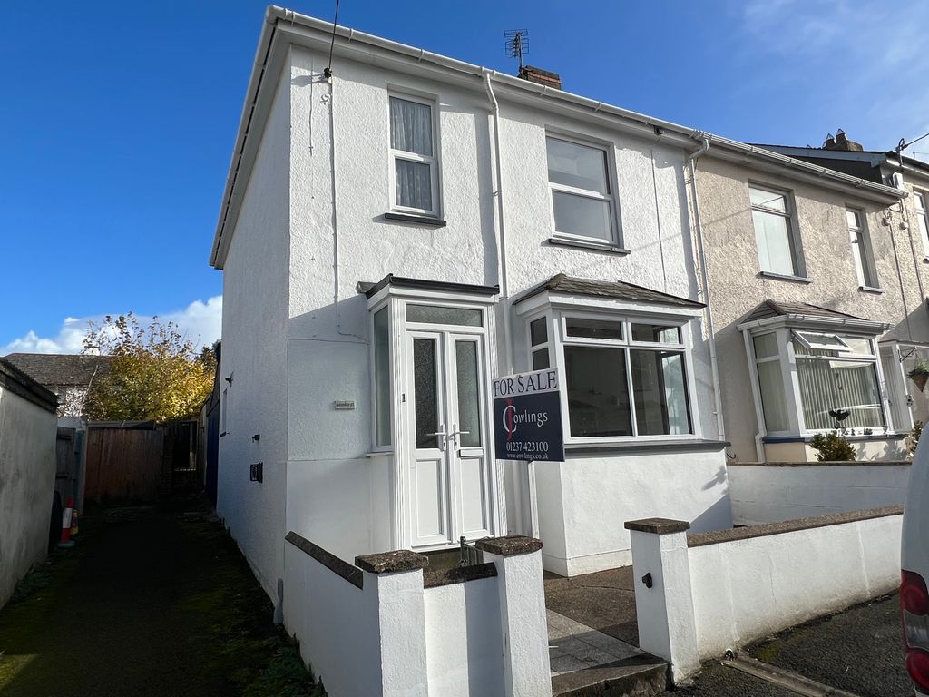 3 bed end terrace house for sale in Avon Road, Bideford EX39, £199,950