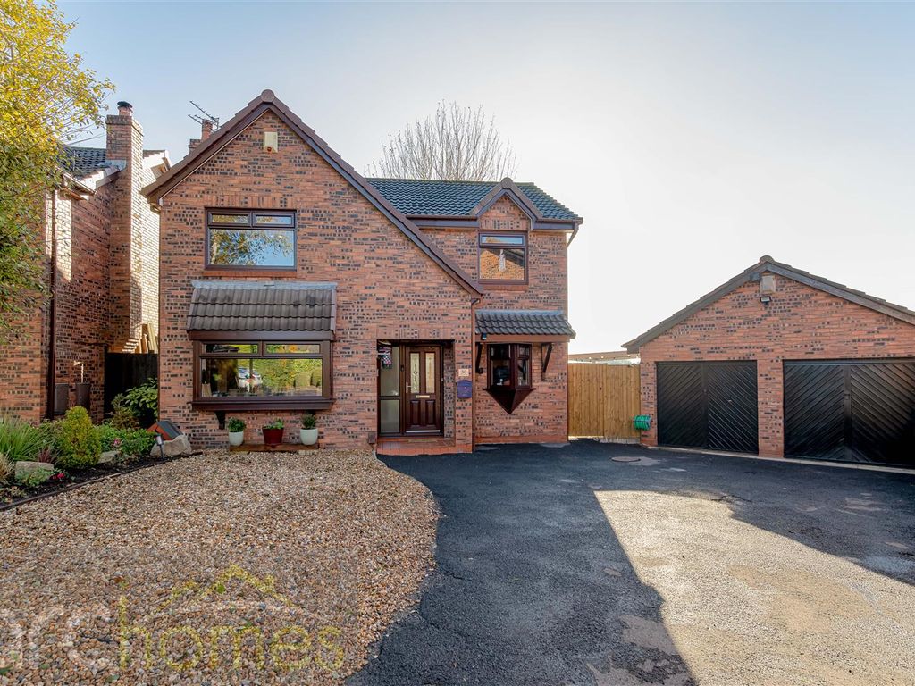 4 bed property for sale in Douglas Park, Atherton, Manchester M46, £450,000