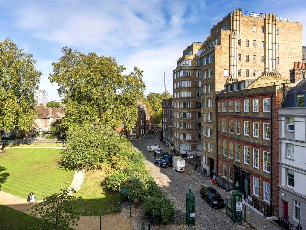 2 bed flat for sale in Charterhouse Square, London EC1M, £2,300,000