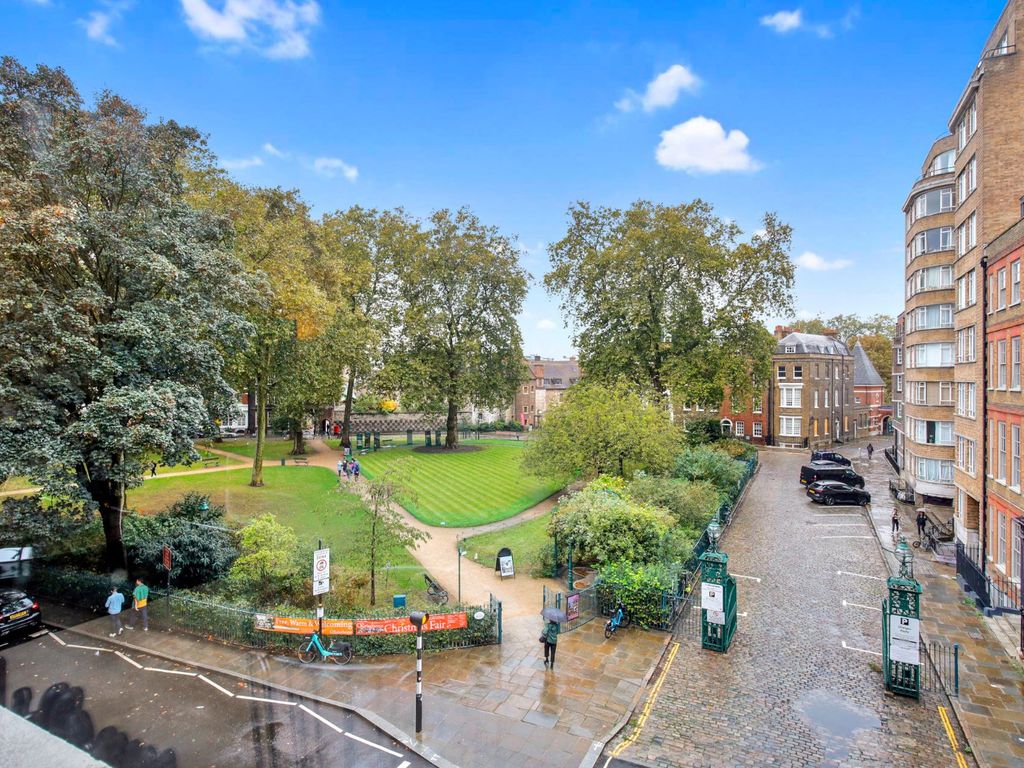 2 bed flat for sale in Charterhouse Square, London EC1M, £2,300,000