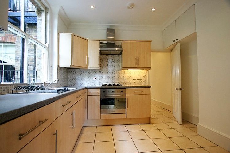 2 bed flat for sale in Widley Road, London W9, £680,000