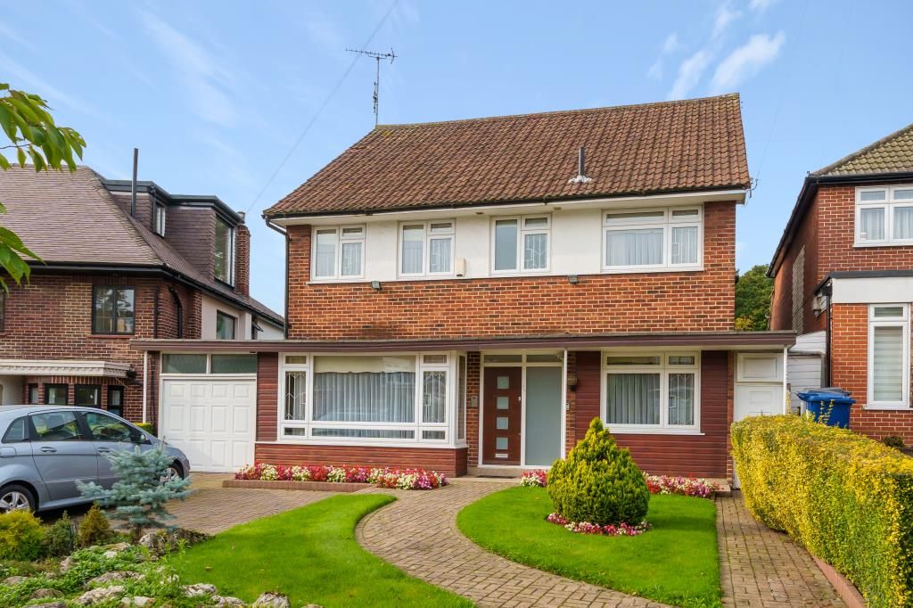 4 bed detached house for sale in Fairhome Gardens, Finchley N3, £2,100,000
