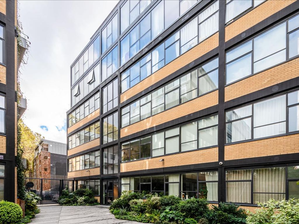 New home, 2 bed flat for sale in The Waterson Building, Long Street, Hoxton E2, £675,000