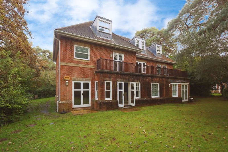 3 bed maisonette for sale in Talbot Avenue, Winton, Bournemouth BH3, £375,000