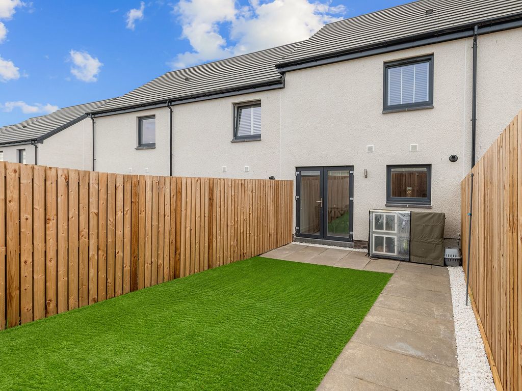2 bed terraced house for sale in Old College View, Sauchie FK10, £175,000
