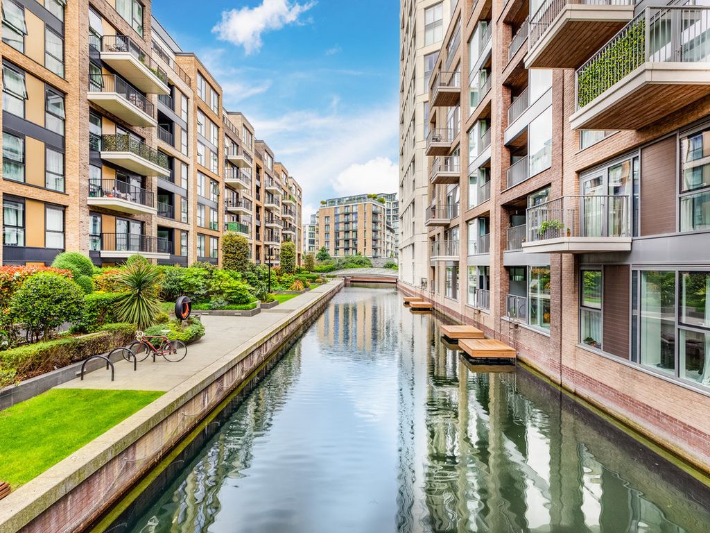 New home, 2 bed flat for sale in Westwood House, Chelsea Creek SW6, £1,495,000