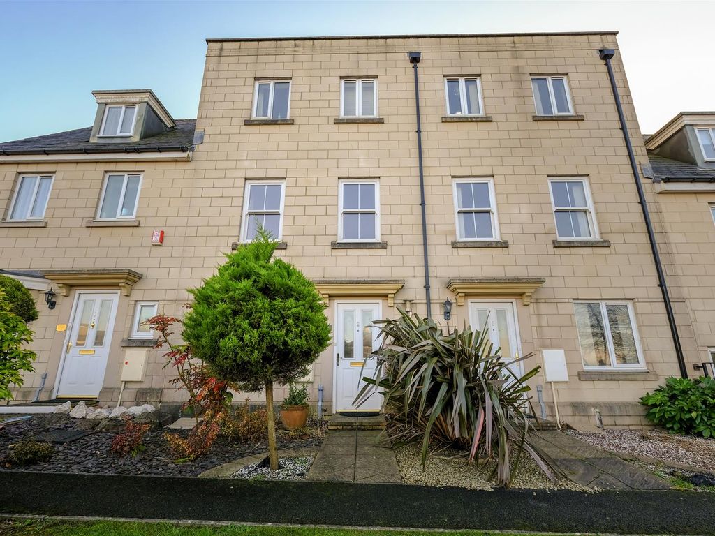 5 bed terraced house to rent in Clarks Way, Odd Down, Bath BA2, £3,285 pcm