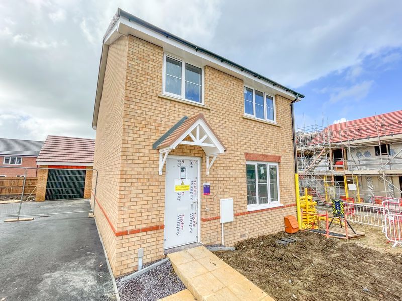 New home, 4 bed semi-detached house for sale in Hockliffe Road, Leighton Buzzard LU7, £445,000