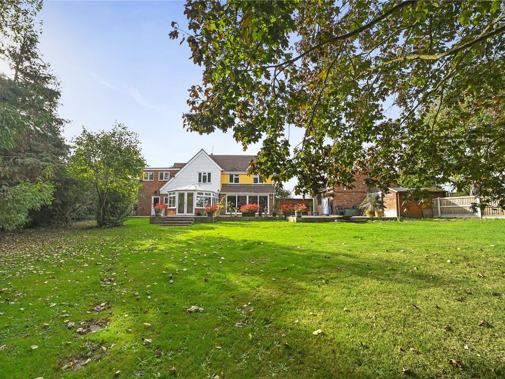 5 bed country house for sale in Ipswich Road, Dedham, Colchester, Essex CO7, £1,150,000