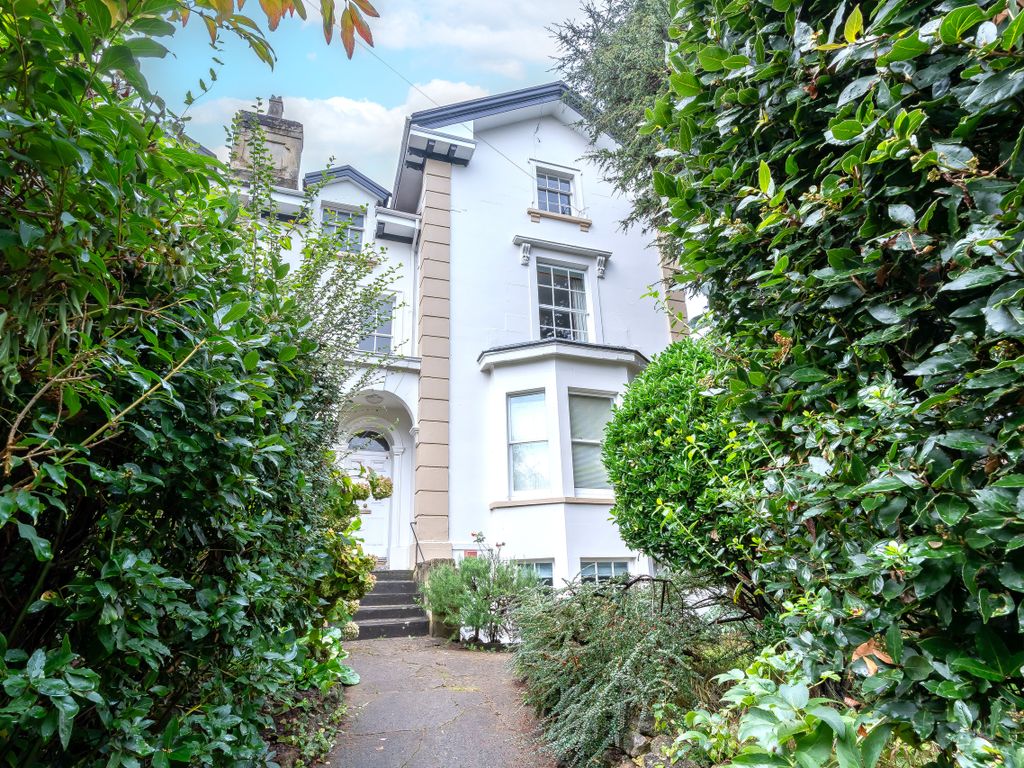 2 bed flat for sale in Cotham Side, Bristol BS6, £425,000